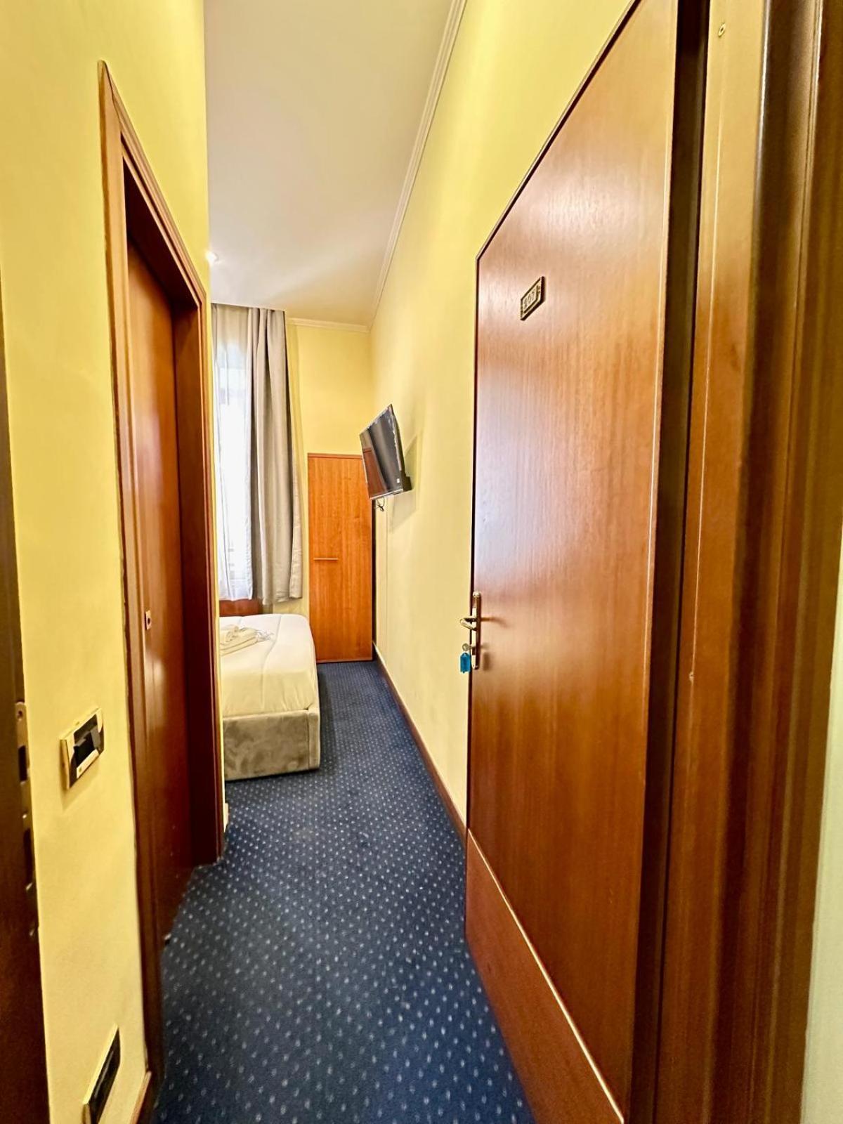 Hotel Place Rome